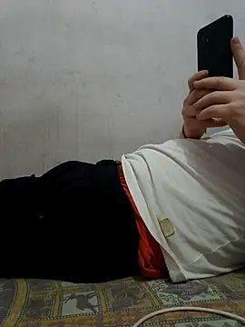 mohnis76 online show from April 2026 07:20:02 PM