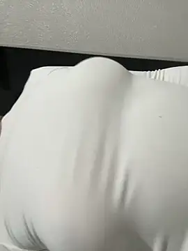 Mia Meow  online show from March 2025 09:26:02 PM