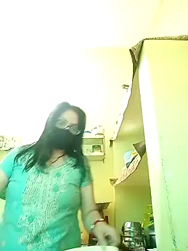 Snapshot of heenage chatting on February 2025 02:52:01 AM heenage online show from February 2025 02:52:01 AM