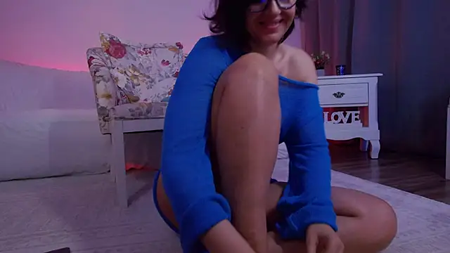 Snapshot of SophieeRain chatting on May 2026 07:45:02 PM SophieeRain online show from May 2026 07:45:02 PM
