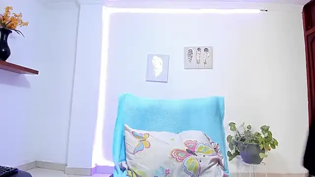 anniesweet- online show from December 2025 01:07:01 PM