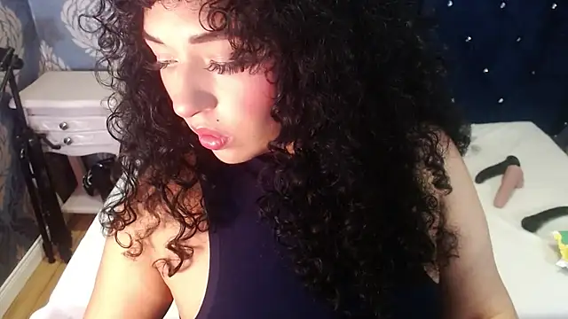 Snapshot of Sofiacowperx chatting on May 2026 06:37:01 PM Sofiacowperx online show from May 2026 06:37:01 PM