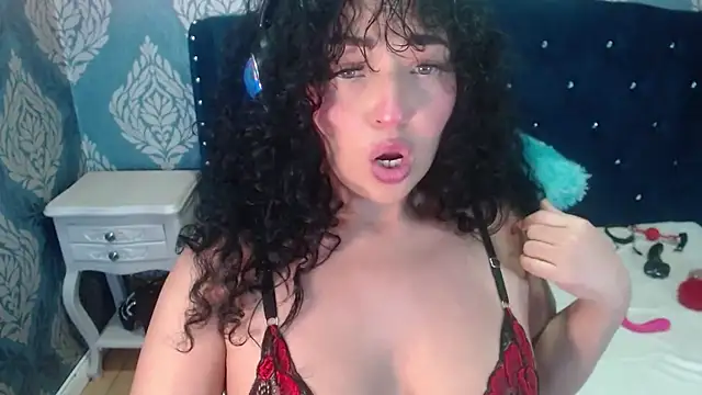 Snapshot of Sofiacowperx chatting on June 2026 07:40:01 PM Sofiacowperx online show from June 2026 07:40:01 PM