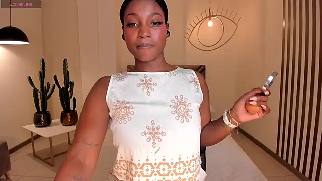 Snapshot of SavannahStorm chatting on November 2025 01:17:02 PM SavannahStorm online show from November 2025 01:17:02 PM