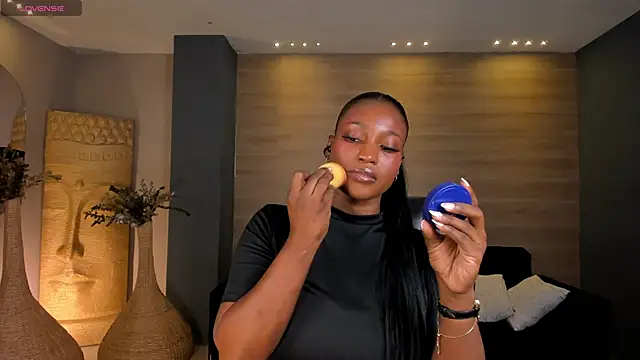 Snapshot of SavannahStorm chatting on November 2025 12:05:02 PM SavannahStorm online show from November 2025 12:05:02 PM