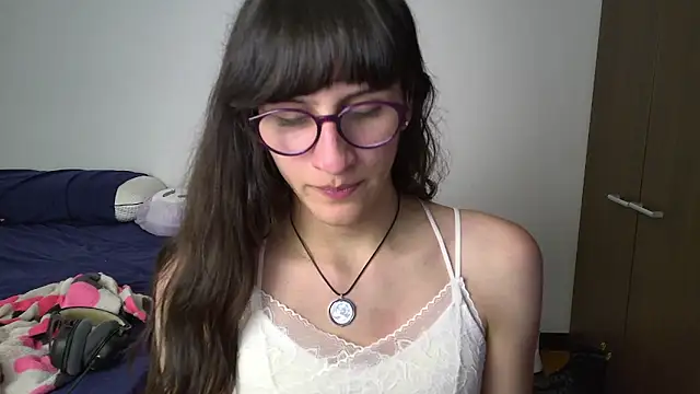 Snapshot of Alice_love29 chatting on January 2025 06:09:01 AM Alice love29 online show from January 2025 06:09:01 AM