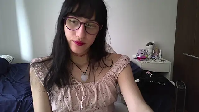 Snapshot of Alice_love29 chatting on January 2025 08:31:02 PM Alice love29 online show from January 2025 08:31:02 PM