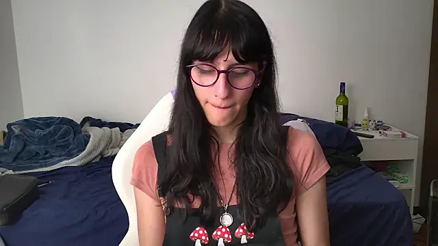 Snapshot of Alice_love29 chatting on February 2025 09:59:01 PM Alice love29 online show from February 2025 09:59:01 PM