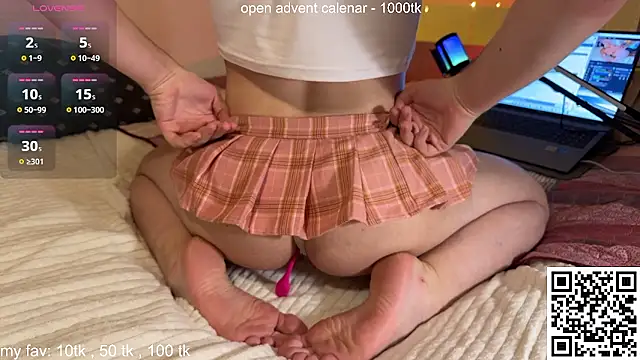 Snapshot of curlyboyy_ chatting on December 2024 10:21:01 PM curlyboyy online show from December 2024 10:21:01 PM