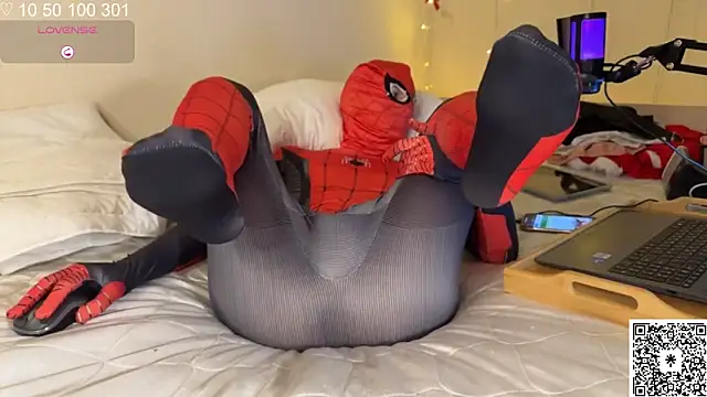 Snapshot of curlyboyy_ chatting on February 2025 09:47:02 PM curlyboyy online show from February 2025 09:47:02 PM