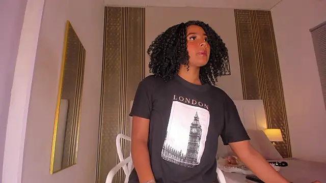 Snapshot of zoe_sky_ chatting on February 2026 11:33:01 AM zoe sky online show from February 2026 11:33:01 AM