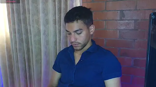 Leandro valenzuela online show from February 2025 05:58:02 PM