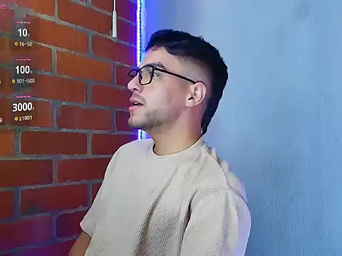 Leandro valenzuela online show from September 2025 09:39:02 PM