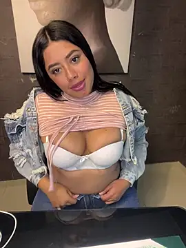 ElaaPerez online show from September 2025 07:58:02 PM