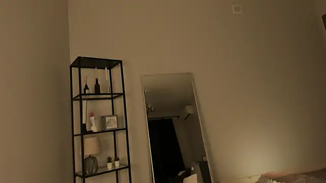 Snapshot of elfinvibes chatting on November 2025 06:35:02 AM elfinvibes online show from November 2025 06:35:02 AM