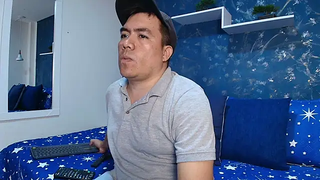 Snapshot of Jhonatan_Morales_S chatting on December 2024 09:57:01 PM Jhonatan Morales S online show from December 2024 09:57:01 PM