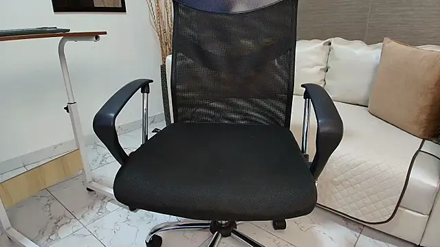 Snapshot of Jhonatan_Morales_S chatting on December 2024 01:03:01 AM Jhonatan Morales S online show from December 2024 01:03:01 AM