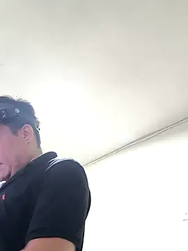 Snapshot of Jhonatan_Morales_S chatting on February 2025 06:35:01 AM Jhonatan Morales S online show from February 2025 06:35:01 AM