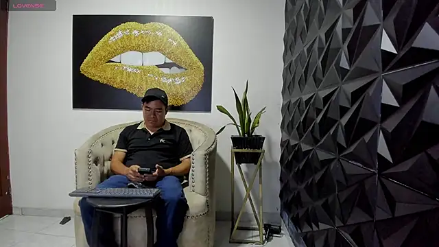 Snapshot of Jhonatan_Morales_S chatting on October 2025 11:27:02 PM Jhonatan Morales S online show from October 2025 11:27:02 PM