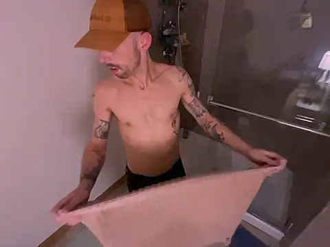 Snapshot of RuffClvb chatting on January 2025 11:17:01 AM RuffClvb online show from January 2025 11:17:01 AM