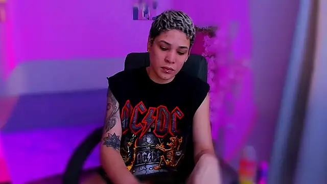 Charlee pink online show from November 2025 05:56:01 PM