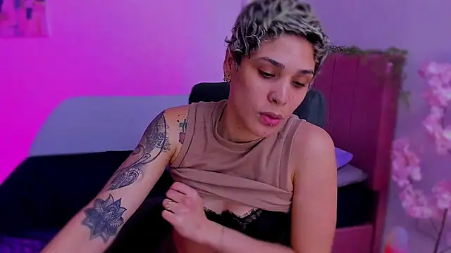 Charlee pink online show from December 2025 03:58:02 AM