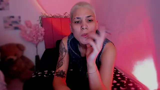 Charlee pink online show from February 2026 03:25:01 AM