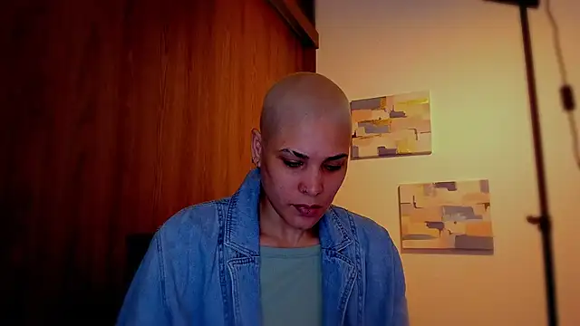 Charlee pink online show from March 2026 07:07:01 PM