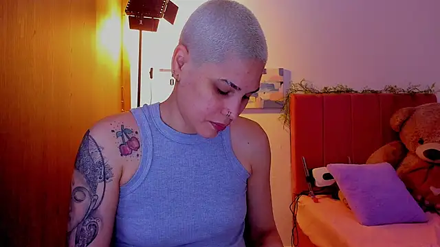 Charlee pink online show from March 2026 05:46:01 AM