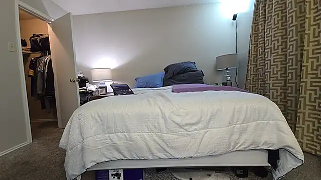 ChillzPnp online show from April 2026 11:18:02 PM