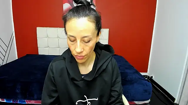 Abrillee1 online show from January 2025 12:07:01 AM