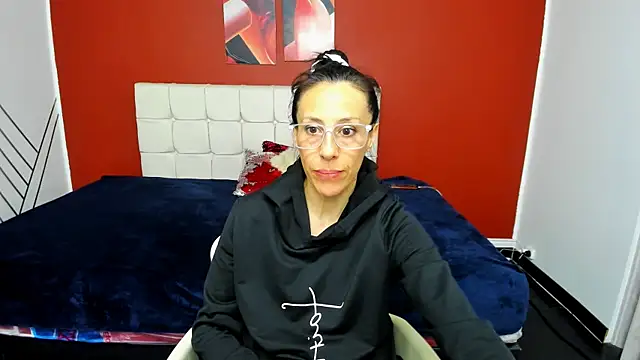 Abrillee1 online show from January 2025 03:17:02 AM