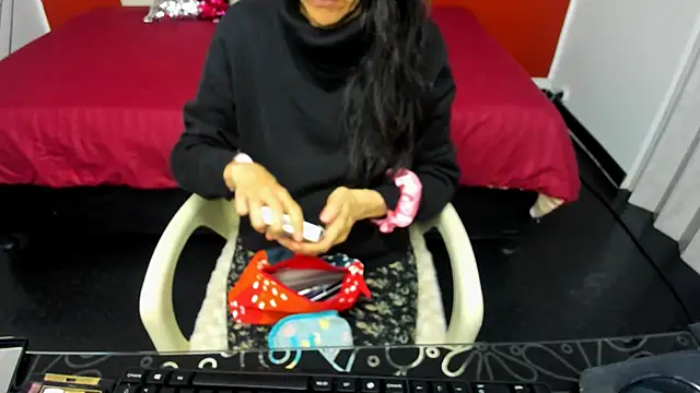 Snapshot of Abrillee1 chatting on January 2025 07:46:01 PM Abrillee1 online show from January 2025 07:46:01 PM