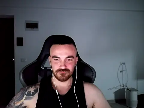 Snapshot of mu5clemania2 chatting on January 2025 05:44:01 PM mu5clemania2 online show from January 2025 05:44:01 PM