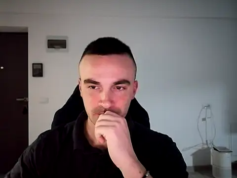 Snapshot of mu5clemania2 chatting on January 2025 08:48:01 PM mu5clemania2 online show from January 2025 08:48:01 PM