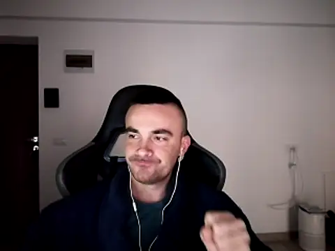 Snapshot of mu5clemania2 chatting on January 2025 07:41:01 AM mu5clemania2 online show from January 2025 07:41:01 AM