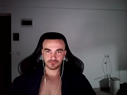 Snapshot of mu5clemania2 chatting on January 2025 04:36:01 PM mu5clemania2 online show from January 2025 04:36:01 PM