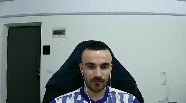 Snapshot of mu5clemania2 chatting on January 2025 06:39:01 PM mu5clemania2 online show from January 2025 06:39:01 PM