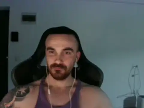 Snapshot of mu5clemania2 chatting on February 2025 08:24:01 PM mu5clemania2 online show from February 2025 08:24:01 PM