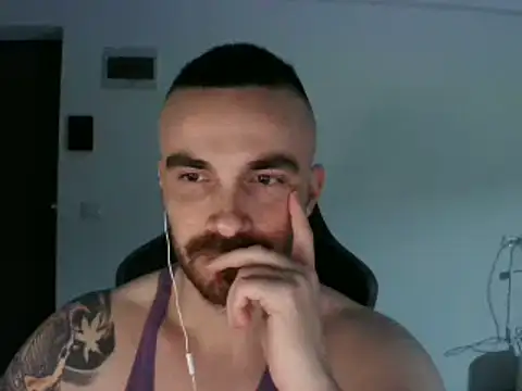 Snapshot of mu5clemania2 chatting on February 2025 08:35:02 PM mu5clemania2 online show from February 2025 08:35:02 PM