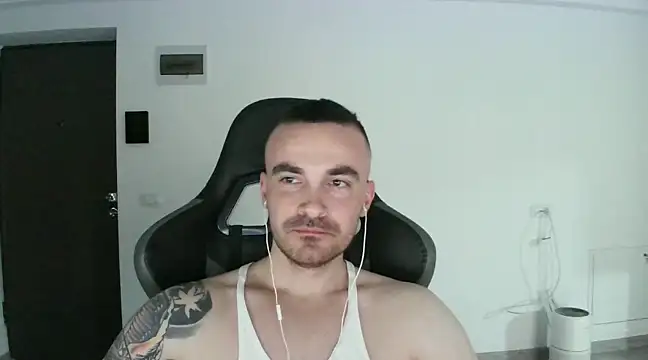 Snapshot of mu5clemania2 chatting on February 2025 06:32:02 AM mu5clemania2 online show from February 2025 06:32:02 AM