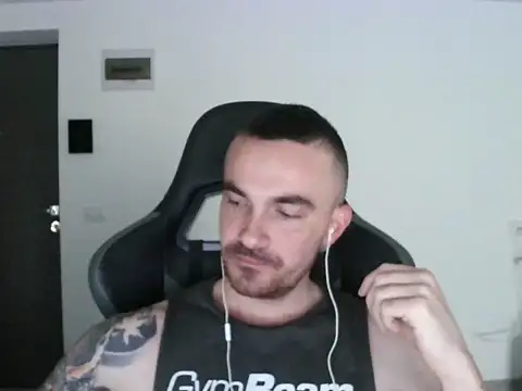 Snapshot of mu5clemania2 chatting on February 2025 08:01:01 AM mu5clemania2 online show from February 2025 08:01:01 AM