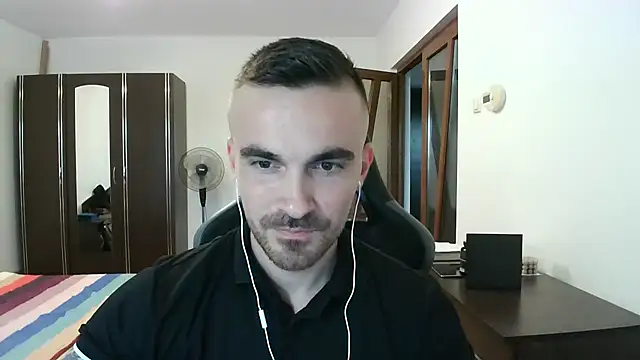 Snapshot of mu5clemania2 chatting on September 2025 03:05:01 PM mu5clemania2 online show from September 2025 03:05:01 PM