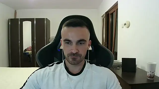 Snapshot of mu5clemania2 chatting on October 2025 03:42:01 PM mu5clemania2 online show from October 2025 03:42:01 PM