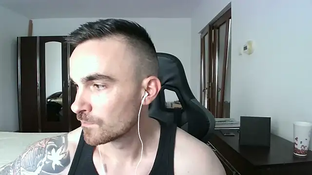 Snapshot of mu5clemania2 chatting on October 2025 12:14:02 PM mu5clemania2 online show from October 2025 12:14:02 PM