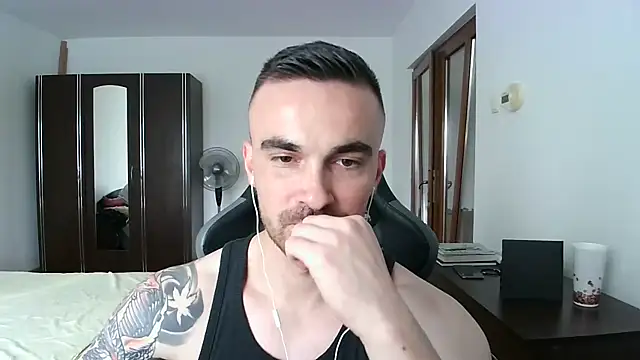 Snapshot of mu5clemania2 chatting on October 2025 10:13:02 AM mu5clemania2 online show from October 2025 10:13:02 AM