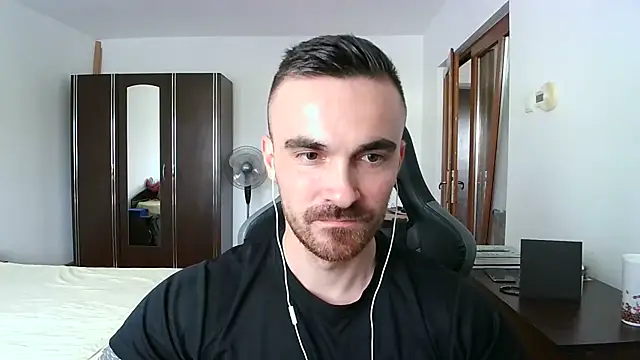 Snapshot of mu5clemania2 chatting on October 2025 11:10:01 AM mu5clemania2 online show from October 2025 11:10:01 AM