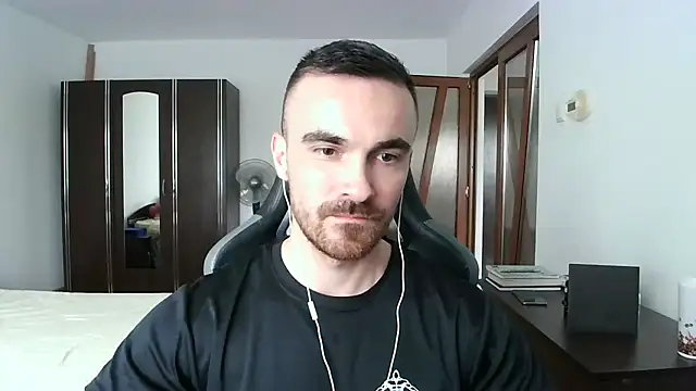 Snapshot of mu5clemania2 chatting on October 2025 11:44:01 AM mu5clemania2 online show from October 2025 11:44:01 AM