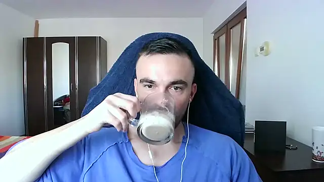 Snapshot of mu5clemania2 chatting on October 2025 06:59:01 AM mu5clemania2 online show from October 2025 06:59:01 AM