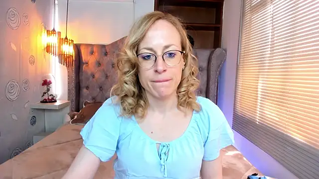 Snapshot of SammySanders chatting on January 2025 05:53:01 PM SammySanders online show from January 2025 05:53:01 PM